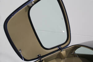 Bild 33/39 von Jaguar E-Type 4.2 (1966)