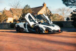 Image 11/24 of McLaren Senna GTR (2019)