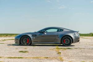 Image 37/50 de Aston Martin V12 Vantage S (2016)