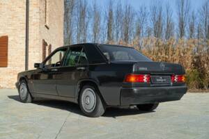 Imagen 6/45 de Mercedes-Benz 190 E (1989)