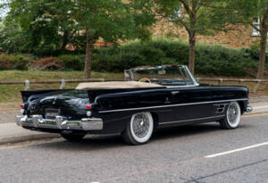 Image 3/28 of Dual-Ghia Convertible (1957)