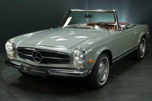 Immagine 1/50 di Mercedes-Benz 250 SL (1968)