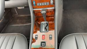 Immagine 43/58 di Mercedes-Benz 560 SL (1989)