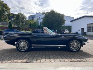 Image 21/44 of Chevrolet Corvette Sting Ray Convertible (1964)