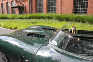 Image 15/16 of Jaguar D-Type (1964)