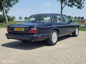 Bild 6/41 von Jaguar XJ 8 Executive (1997)