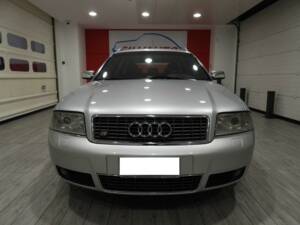 Image 2/15 of Audi S6 Avant (2000)