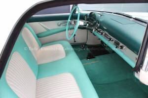 Image 16/40 of Ford Thunderbird (1955)