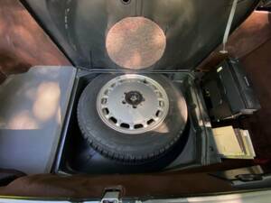 Image 37/50 of Mercedes-Benz 420 SL (1989)