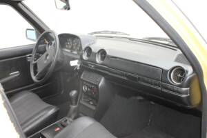 Image 7/12 of Mercedes-Benz 200 D (1982)