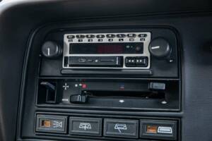 Bild 28/37 von Ford Capri 2,8i (1984)