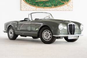 Image 15/38 of Lancia Aurelia B24 Convertible (1957)