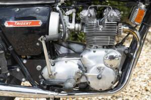 Image 7/39 of Triumph T 150 V Trident (1973)