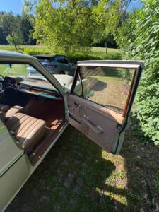 Image 15/52 of Mercedes-Benz 250 SE (1966)