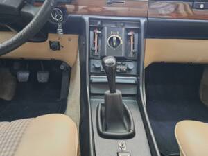 Bild 35/47 von Mercedes-Benz 280 SE (1976)