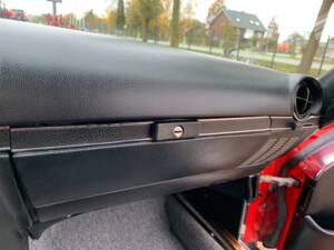 Image 68/177 de Mercedes-Benz 350 SL (1974)