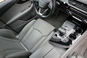 Bild 24/50 von Audi Q7 3.0 TFSI (2017)