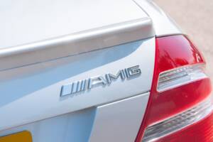 Image 38/50 of Mercedes-Benz CLK 55 AMG (2003)