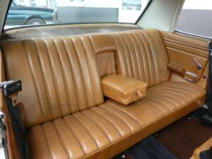 Image 14/20 of Mercedes-Benz 220 D (1972)