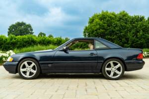 Imagen 4/50 de Mercedes-Benz SL 500 (1998)