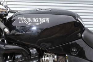 Image 28/37 of Triumph Speed Triple (1995)