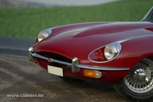 Image 15/17 of Jaguar E-Type (1970)