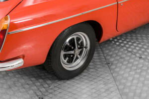 Bild 38/50 von MG MGB GT (1975)