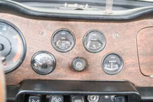 Image 24/50 of Triumph TR 6 PI (1969)