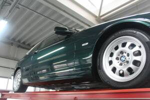 Image 18/50 of BMW 323Ci (2001)