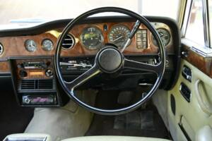 Image 25/50 of Rolls-Royce Silver Shadow II (1977)