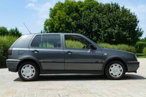 Bild 4/45 von Volkswagen Golf IV 1.6 (1997)