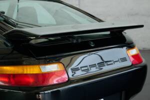 Afbeelding 10/50 van Porsche 928 S4 (1989)
