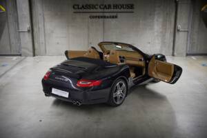 Bild 18/78 von Porsche 911 Carrera 4S (2006)