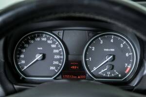 Image 19/50 of BMW 125i (2008)