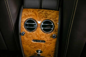 Bild 32/50 von Bentley Arnage T (2009)