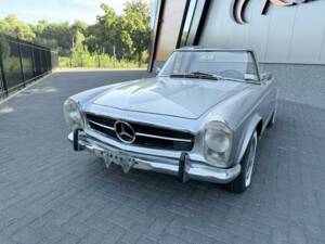 Image 3/36 of Mercedes-Benz 230 SL (1965)