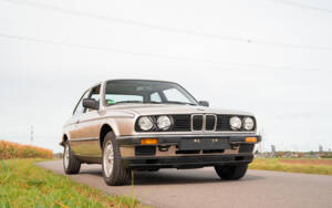 Image 14/80 of BMW 320i (1983)
