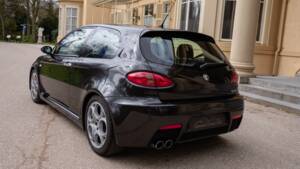 Image 18/60 of Alfa Romeo 147 3.2 GTA (2003)
