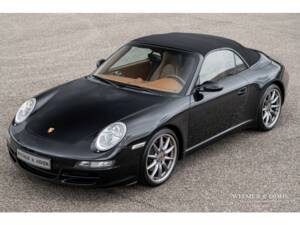 Image 2/32 of Porsche 911 Carrera S (2005)