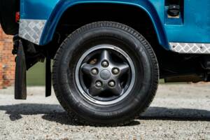 Bild 43/50 von Land Rover Defender 110 Turbo Diesel (1999)