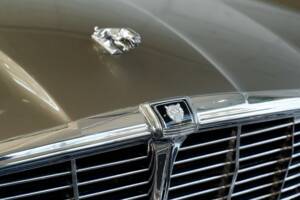 Bild 27/50 von Jaguar XJ 6 L 4.2 (1975)