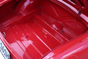 Image 16/49 of MG MGB (1966)