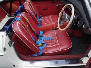 Image 9/17 de MG MGB (1964)