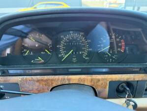 Image 12/22 of Mercedes-Benz 500 SEC (1984)