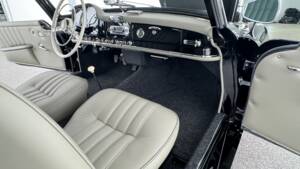 Image 34/51 of Mercedes-Benz 190 SL (1962)