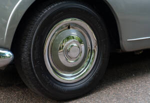 Image 9/27 of Bentley S 1 (1956)