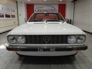 Immagine 2/51 di Lancia Beta Spider 1600 (1977)