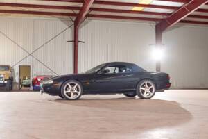 Bild 20/55 von Jaguar XKR (2000)