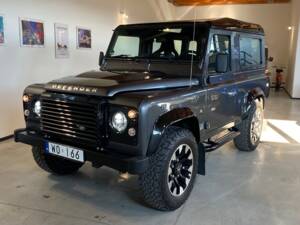 Bild 4/59 von Land Rover Defender 90 Works V8 "70th Edition" (2018)