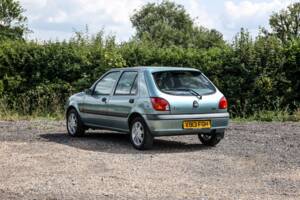 Image 11/27 of Ford Fiesta 1.25i (2000)